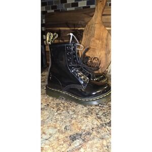 Dr. Martens 11821 boot in black patent leather. Size US-5, New, No Box